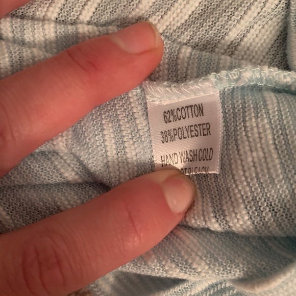 🌫 3/4 Sleeve Top Size S 🌫 - Picture 9 of 9